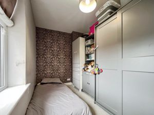 Bedroom- click for photo gallery